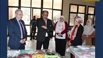 كلية الصيدلة بجامعة حلوان تنظم معرض 