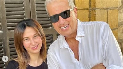 قصواء الخلالي تكشف عن مشاركتها للمصور العالمي ماريو تيستينو في جولته بمصر (فيديو)