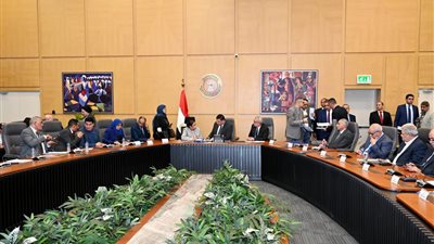 وزير الإسكان يعقد اجتماعه الدوري مع أعضاء البرلمان لبحث مطالب دوائرهم