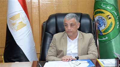 محافظ الإسماعيلية يتابع الموقف التنفيذي لمشروع مجمع الورش الحرفية (صور)