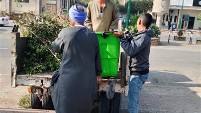 حملات مكثفة للنظافة وصيانة دورية لأعمدة الإنارة بـ 5 مراكز بالمنيا