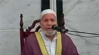 أهالي كفر شكر يشيعون جثمان الشيخ سيد أبوزيد عالم القراءات