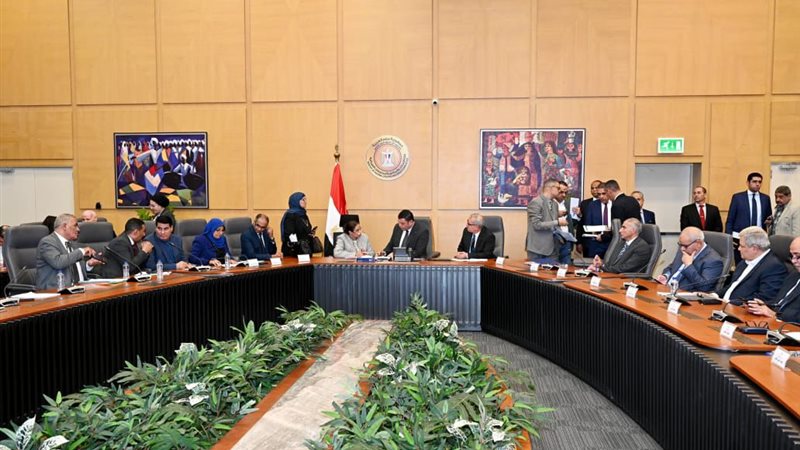 اجتماع وزير الاسكان