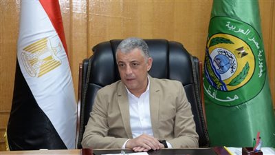 محافظ الإسماعيلية يوجه برفع كفاءة وتطوير الحملة الميكانيكية بالمدينة والأحياء (صور)