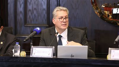 بسبب تقلبات الأسعار، البترول تخطط لشراء الغاز باتفاقيات طويلة الأجل