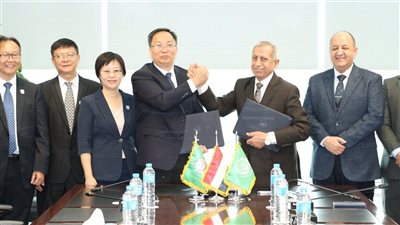الأكاديمية العربية بالإسكندرية وجامعة هاينان الصينية توقعان مذكرة تفاهم