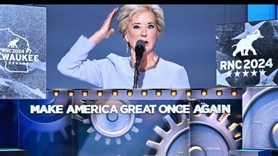 ترامب يعين مسؤولة سابقة في اتحاد المصارعة وزيرة للتعليم