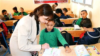 بسبب النظافة والتجاوزات، نقل مدير مدرسة أم المؤمنين الابتدائية بالبحيرة