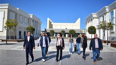 قنصل عام فرنسا تزور العلمين الجديدة للاطلاع على التجربة العمرانية