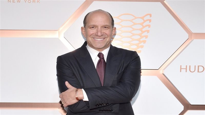 هوارد لوتنيك، فيتو