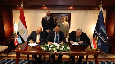 الفريق أسامة ربيع يشهد توقيع عقد تعاون مع شركة ميرسك للتدريب