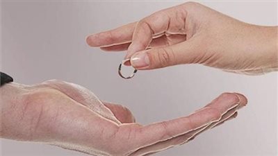 كيف ينظم قانون الأسرة قضية الخلع لإنهاء الحياة الزوجية ؟ 