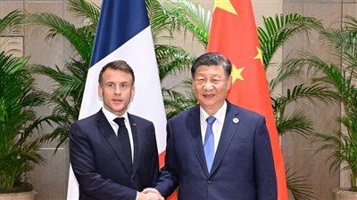 جلسة مباحثات موسعة بين الرئيس الصيني ونظيره الفرنسي لمناقشة العلاقات المشتركة والأزمات الدولية