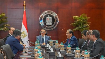 الخطيب يبحث مع شركة تركية إنشاء مصنع باستثمارات 60 مليون دولار