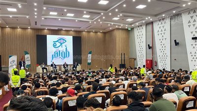 نائب محافظ الأقصر يشهد فعاليات مبادرة ظواهر بجامعة طيبة التكنولوجية (صور)