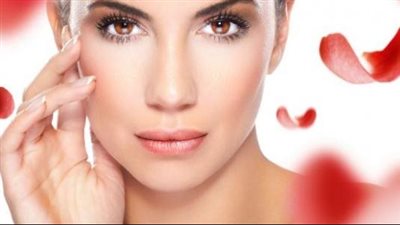 وصفة طبيعية لوجه مشرق بدون مكياج