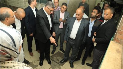 محافظ الجيزة يتفقد سير العمل بمستشفى إمبابة العام