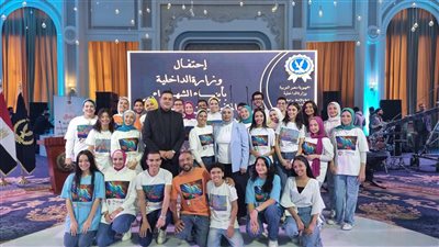 كورال جامعة عين شمس يحيي حفل تكريم أبناء الشهداء المتفوقين دراسيا