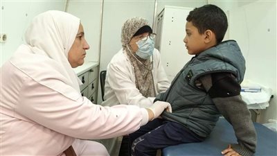 ضمن مبادرة بداية، تقديم 1205 خدمات صحية خلال قافلة طبية مجانية بالمنيا 