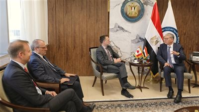 وزير البترول يستقبل السفير الكندي لبحث التعاون في مجال التعدين بمصر