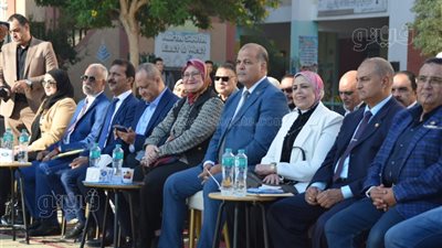 تعليم بورسعيد يناقش الاستعدادات لإجراء امتحانات الفصل الدراسي الأول (صور) 