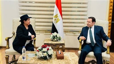 وزيرة خارجية جمهورية بوليفيا متعددة القوميات يصل مطار القاهرة الدولي