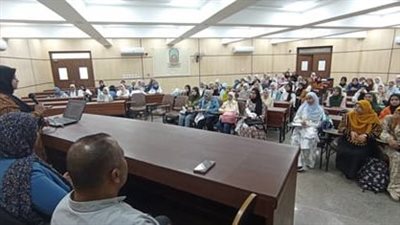 ندوة لنشر ثقافة السلامة والصحة المهنية بعلوم الأقصر (صور)