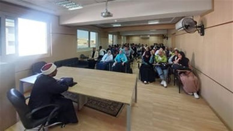 أثناء الندوة 