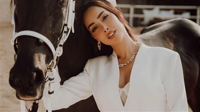 بسمة بوسيل تترك بصمة في عالم الغناء وتبهر الجمهور بتقديم الجديد دائما 