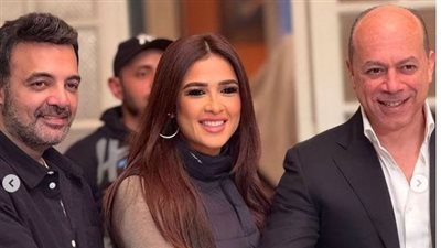 ياسمين عبد العزيز تحتفل بانطلاق تصوير مسلسل وتقابل حبيب (صور)