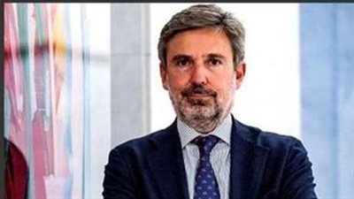 سفيرا إيطاليا وقطر بمصر على السجادة الحمراء لـ حفل ختام مهرجان القاهرة السينمائي (فيديو)