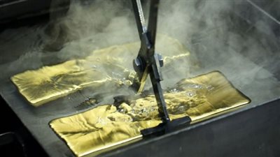 مؤشر الذهب العالمى يباغت الجميع ويتخطى 2700 دولار للأونصة