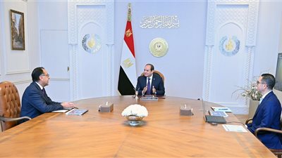 السيسي يوجه بمواصلة تحسين مناخ الاستثمار ومعالجة تحديات الاقتصاد المصري