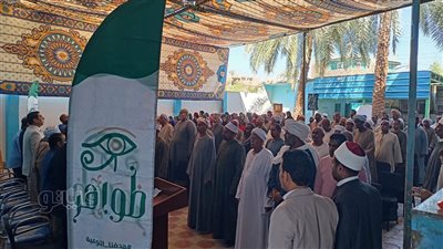 نائب محافظ الأقصر يشهد لقاءً جماهيريًا لمبادرة ظواهر لتوعية المواطنين (صور)