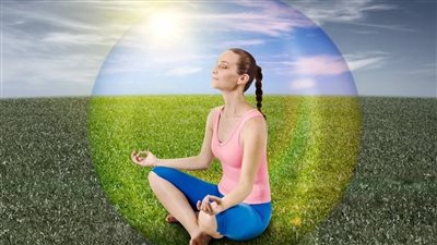 الوصايا العشر للتخلص من الطاقة السلبية والاستمتاع بالسلام الداخلي