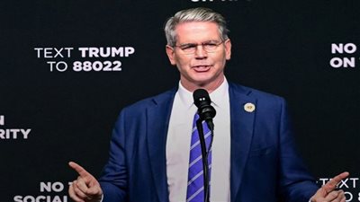 ترامب يرشح رجل الأعمال سكوت بيسنت لمنصب وزير الخزانة 