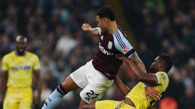 الدوري الإنجليزي، كريستال بالاس يتقدم على أستون فيلا 2ـ1 بالشوط الأول (صور)