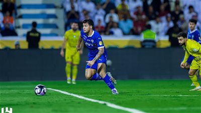 الدوري السعودي، الهلال يتقدم على الخليج 2-1 في الشوط الأول (صور)