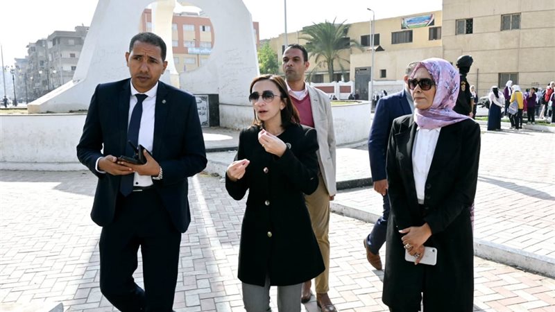 جولة محافظ البحيرة