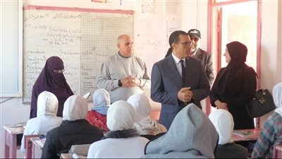 وكيل تعليم الدقهلية يتابع انتظام الدراسة بإدارة دكرنس التعليمية 