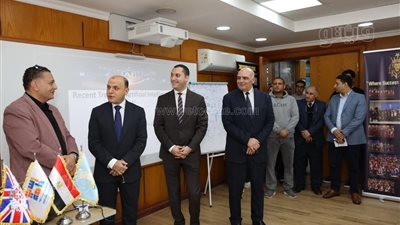 محافظ كفرالشيخ يتفقد فعاليات البرنامج التدريبي 