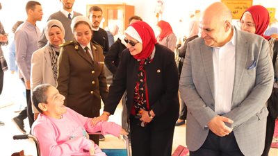 جامعة القاهرة تنظم زيارة ميدانية لجمعية المحاربين القدماء