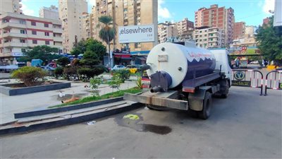 انتشار سيارات الصرف الصحى بالإسكندرية تحسبا لسقوط الأمطار 