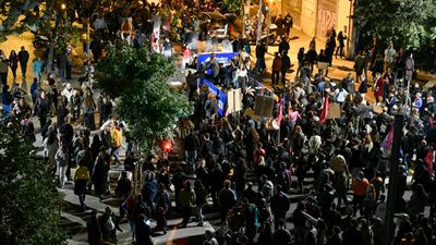 آلاف المحتجين في برشلونة يطالبون بتخفيض الإيجارات 