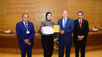 جامعة سوهاج تكرم أفضل 10 مبتكرين فى المؤتمر الدولي للابتكار وريادة الأعمال 