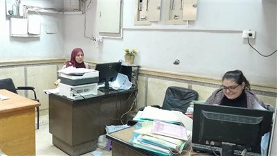  رئيس مدينة منيا القمح بالشرقية يتفقد المركز التكنولوجي ويلتقى المواطنين لحل مشكلاتهم 