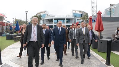وزير التموين ومحافظ الغربية يتفقدان أنشطة ومشروعات المنطقة التجارية بطنطا 