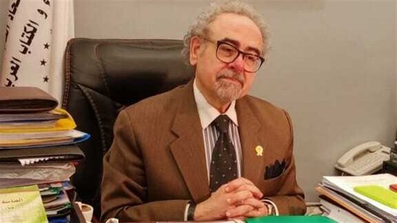 الدكتور علاء عبد