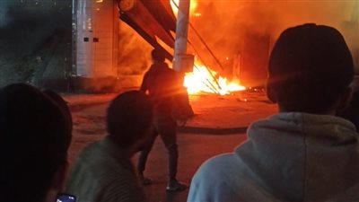 حريق بأحد محال بيع الملابس الرياضية في الإسكندرية 