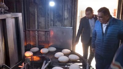 جولة لمحافظ الدقهلية على المدارس والمخابز بقريتي بدواي وميت عنتر (صور)